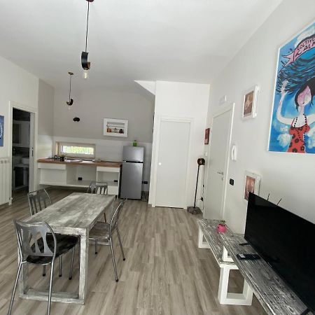 レッチェ La Casa Di Nina Bed & Breakfast エクステリア 写真