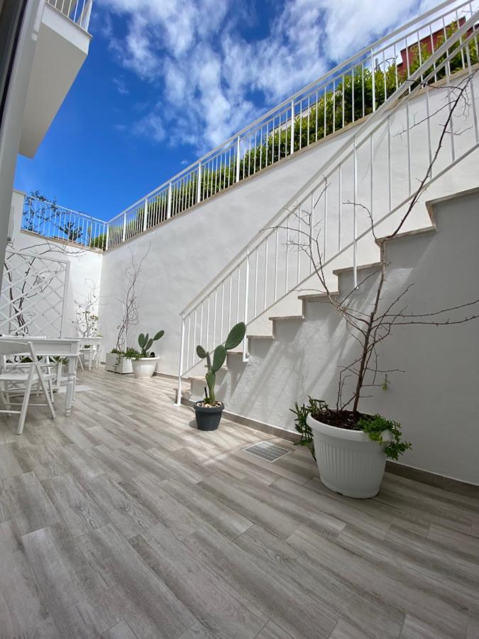 レッチェ La Casa Di Nina Bed & Breakfast エクステリア 写真